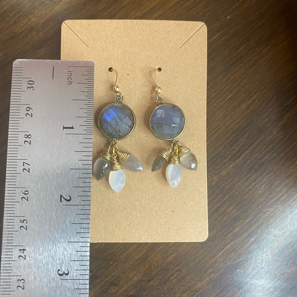 NWT Jewelry Box in Black With Choice of One Set of Vintage Earrings - Picture 8 of 14